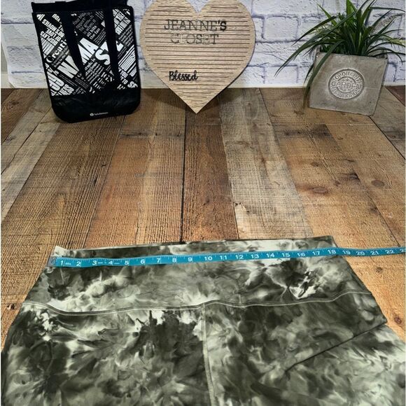 Lululemon Align Pant 25" *Diamond Dye
Light Sage Army Green Dark Olive size 20 - Picture 3 of 12